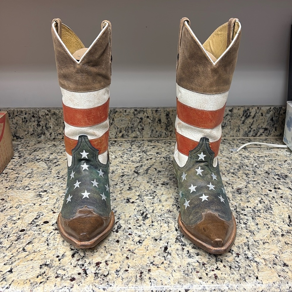 Starring these Americana Boot Collection size 11 been worn a few times.